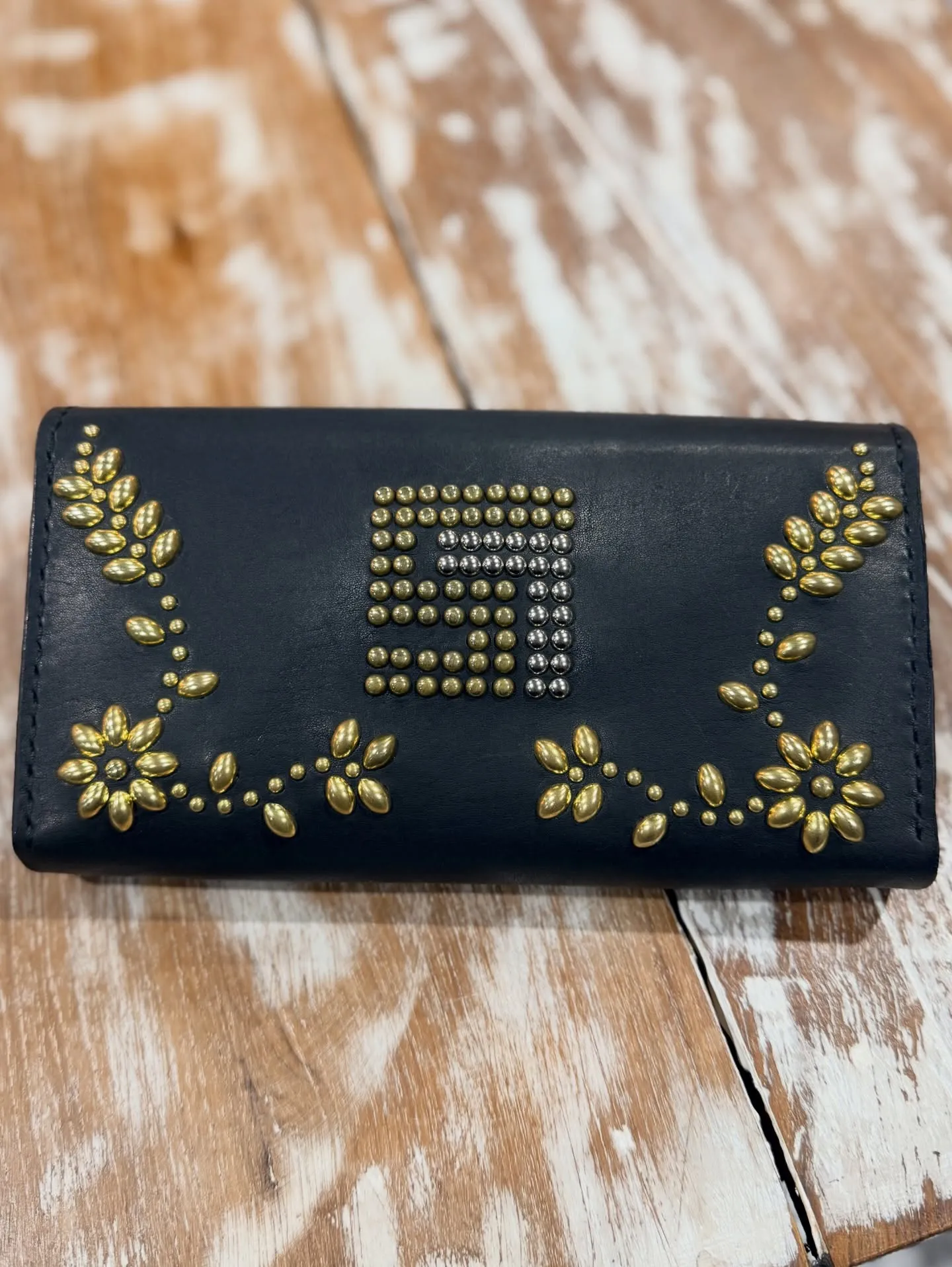 装天みんなからの誕生日プレゼント、人生初めてのオーダー革財布...