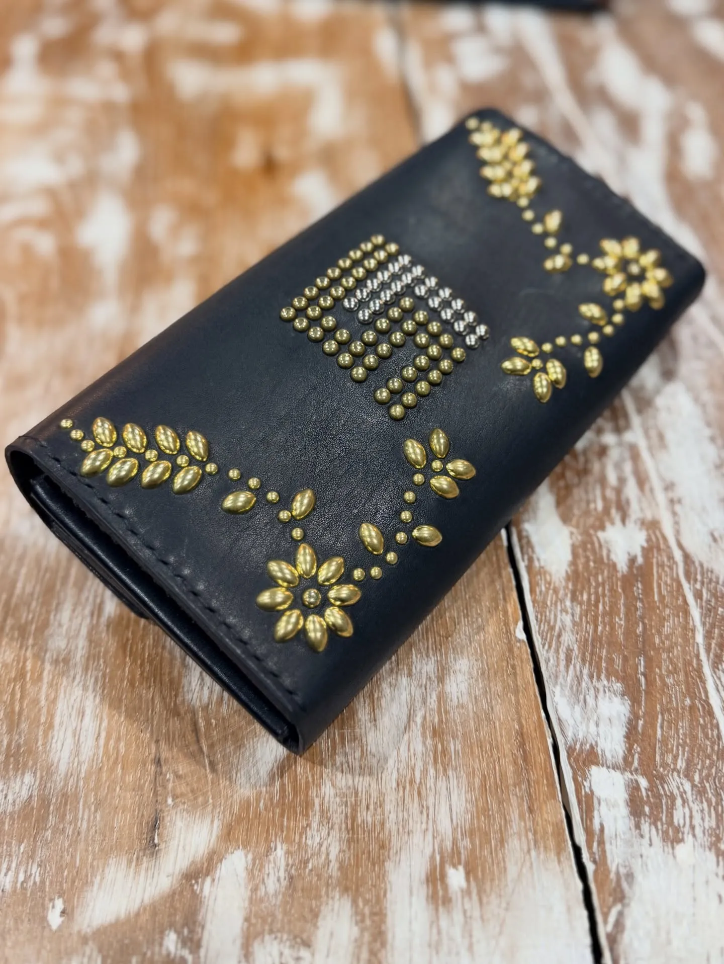 装天みんなからの誕生日プレゼント、人生初めてのオーダー革財布...