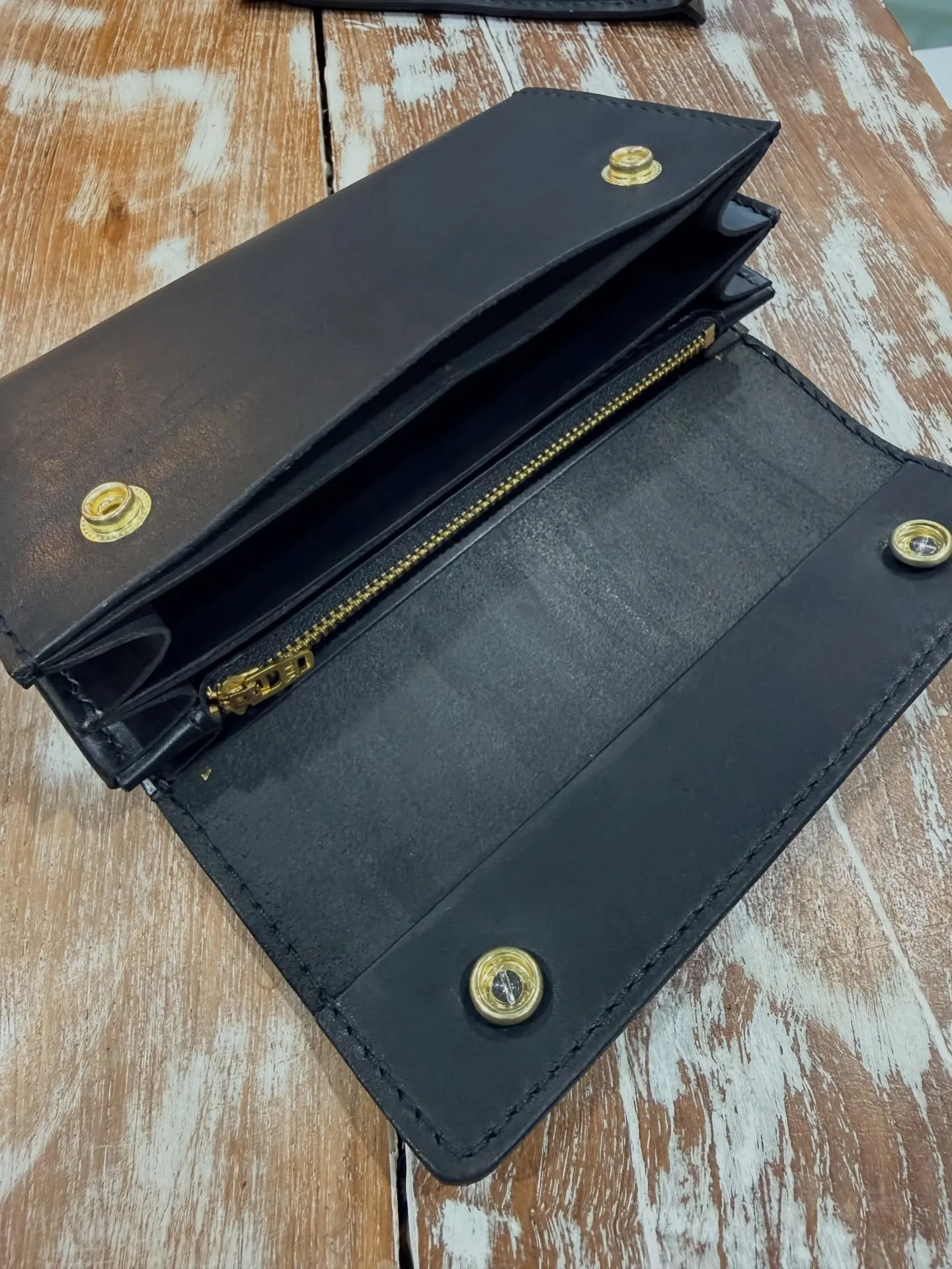 装天みんなからの誕生日プレゼント、人生初めてのオーダー革財布...